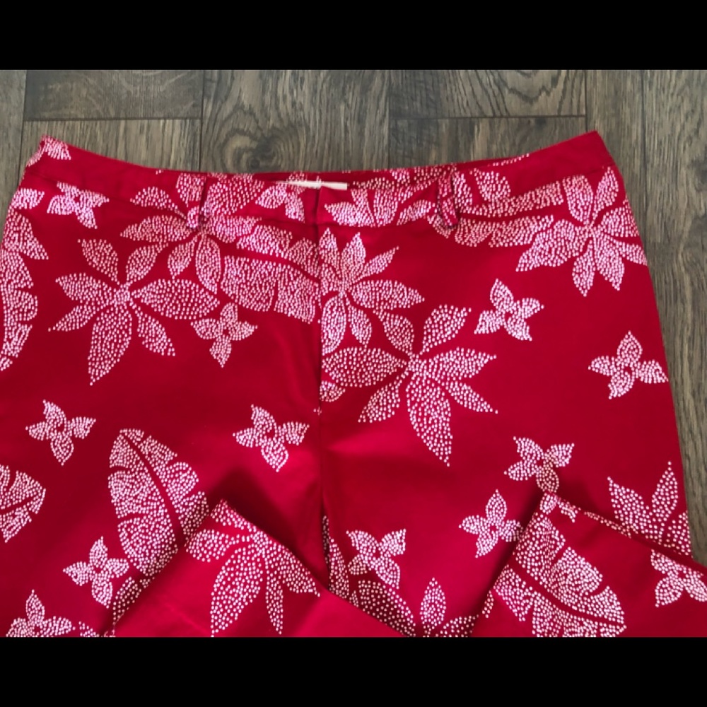 Evan-Picone Red And White Patterned Capris - image 3